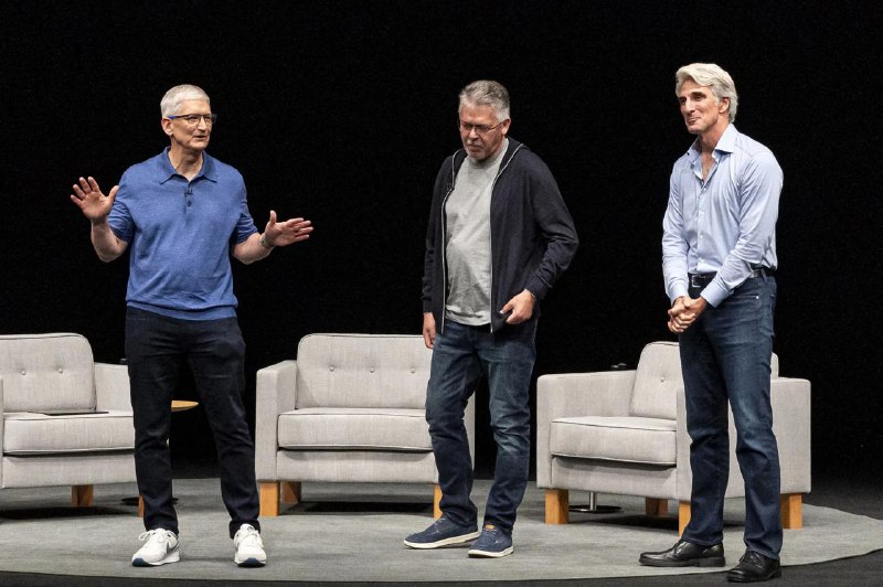 Siri 升级延迟推出，Apple 高管遭质疑由于对AI的担忧加剧，Apple无限期推迟了 Siri 的升级苹果公司在其AI部门的动荡在周五达到了新的高度，公司推迟了对 Siri 数字助手承诺的更新，且暂时没有明确的时间表