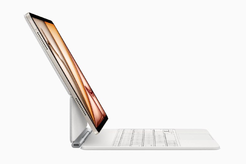 苹果推出搭载 M3 芯片的 2025 款 iPad Air 及新款妙控键盘，前者起售价 4799 元M3 iPad Air（专为 Apple Intelligence 打造）苹果称，搭载 M3 芯片的 iPad Air 比搭载 M1 芯片的 iPad Air 速度提升最高可达 2 倍，比搭载 A14 仿生芯片的 iPad Air 提升最高可达 3.5 倍