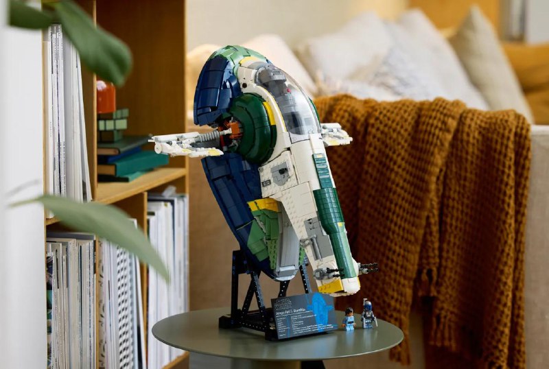 乐高推出 9 款新的星球大战套装，将于 5 月 1 日上市大多数新套装现在可以预购乐高刚刚在 4 月 19 日的星球大战庆典前，发布了九款新的星球大战套装，其中包括最大的版本的詹戈·费特的 Firespray 级星际战机