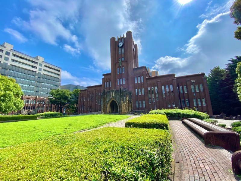 日本东京大学拟接收哈佛留学生东京大学正在考虑暂时接收无法继续在哈佛大学学习的国际学生，以回应特朗普政府暂停国际学生招生