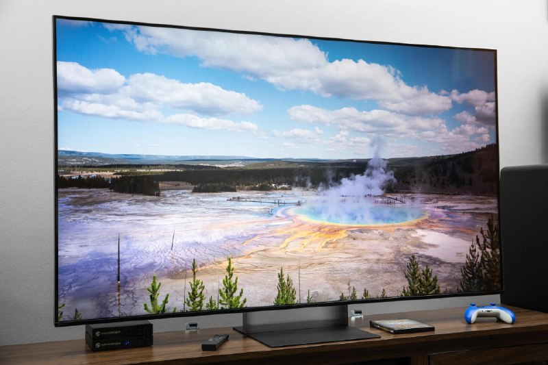 索尼推出其首款 RGB 电视Bravia 7 II ，65英寸售价$2600这款电视与旗舰机型 Bravia 9 II 一同亮相