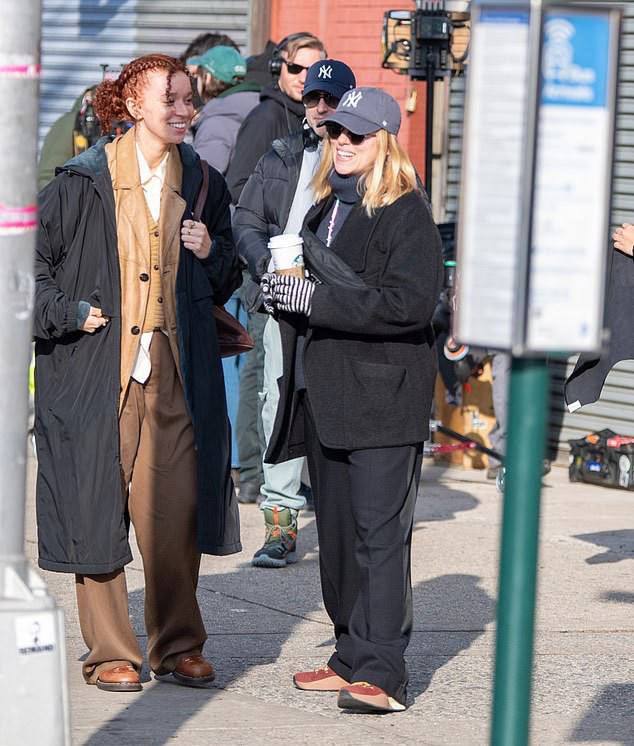 《了不起的埃莉诺》开拍 斯嘉丽约翰逊转行当导演演员斯嘉丽·约翰逊转型做导演，她执导的首部剧情长片《了不起的埃莉诺》正式开拍，她曾于2009年作为导演拍摄短片《破鞋》，但口碑平平