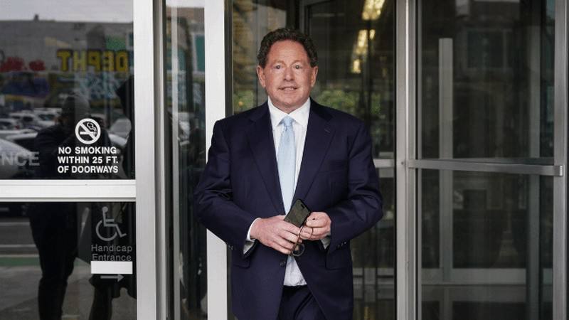 动视暴雪CEO考迪克正式卸任动视暴雪CEO鲍比·考迪克(Bobby Kotick)正式离开公司，结束公司32年职业生涯