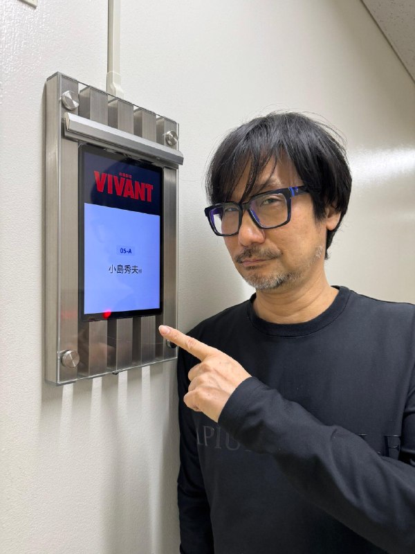 小岛秀夫将在日剧《VIVANT》中客串出演东京警察局长小岛秀夫是一位日本游戏设计师，现任游戏公司小岛工作室总监暨创办人