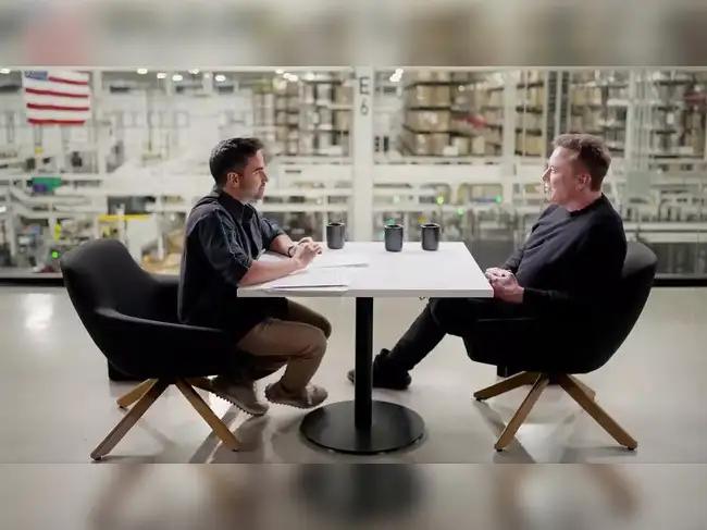 马斯克再次称赞WeChat， 强调要把𝕏 打造成为一个“超级应用”马斯克在接受印度商人Nikhil Kamath采访时表示，他打算把 𝕏打造成为一个“超级应用”，集成多种服务在一个平台上——就像中国的微信一样