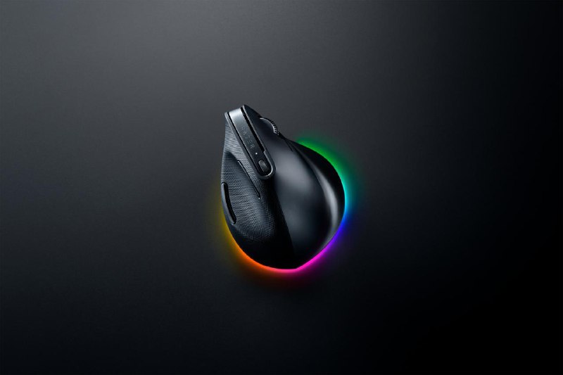 雷蛇推出首款垂直鼠标全新 Razer Pro Click V2 垂直版为 RGB party带来了人体工程学设计