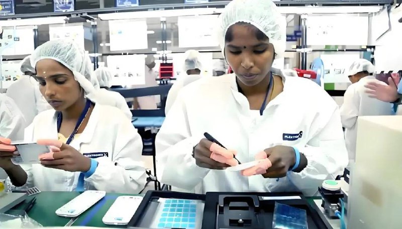 苹果在印度生产了价值220亿美元的iPhone在截至3月的12个月里，苹果公司在印度组装了价值220亿美元的iPhone 手机，产量比上一年增加了近60%，这表明该公司继续在中国之外进行多元化发展