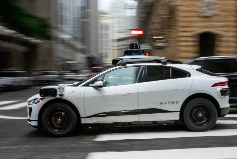 7月起，加州警察将可以对无人驾驶汽车开出罚单加州 DMV 的新规还要求无人驾驶车企把自动驾驶车辆从应急区域移走