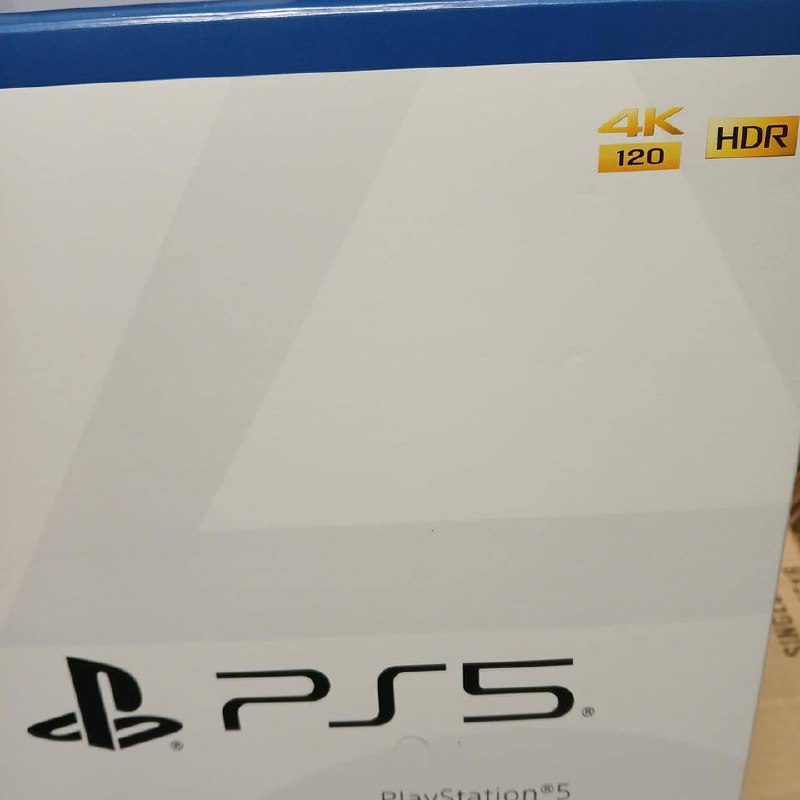 Reddit的一位用户发现索尼悄悄移除了PS5包装盒上的8K字样