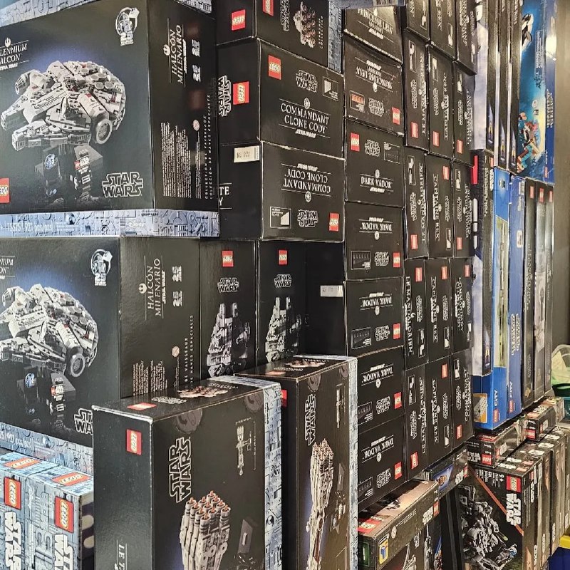 加州警方逮捕了四名盗窃价值 30 万美元的乐高套装的嫌疑人加利福尼亚州高速公路巡警（CHP）本周宣布，他们逮捕了四名被控盗窃乐高积木的人，警方估计这些乐高积木价值“约30万美元”