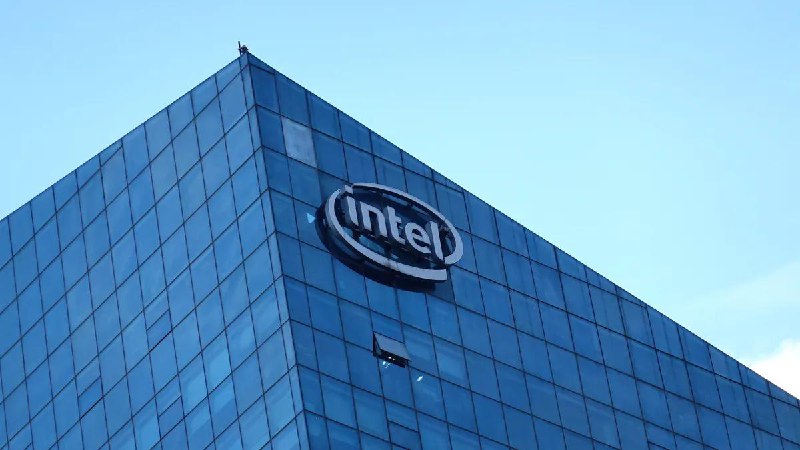 英特尔至强(Xeon)首席架构师就职仅 8 个月便离职英特尔资深研究员兼 Xeon 产品首席架构师 Ronak Singhal 将于本月底离开公司