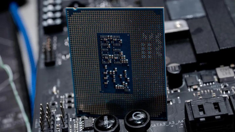 消息称，英特尔将推出144MB大三缓CPU对抗AMD 的X3D系列根据已泄漏的消息显示，可能仅在价格较高的“K”系列型号上推出英特尔计划在 2026 年推出 Nova Lake，作为其下一代桌面架构