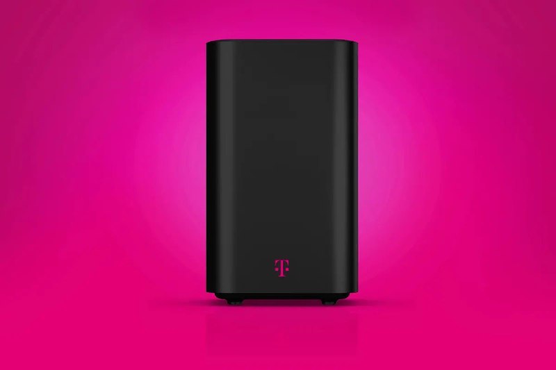 T-Mobile 提供其 5G 网关作为互联网中断的备用选项每月 30 美元，你的手机热点可能是更便宜的备用方案