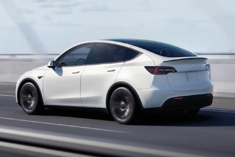 特斯拉召回数千辆 Model Y，原因是可能缺少载重铭牌，存在安全隐患美国国家公路交通安全管理局（NHTSA）已对 14,575 辆特斯拉 Model Y 发起召回