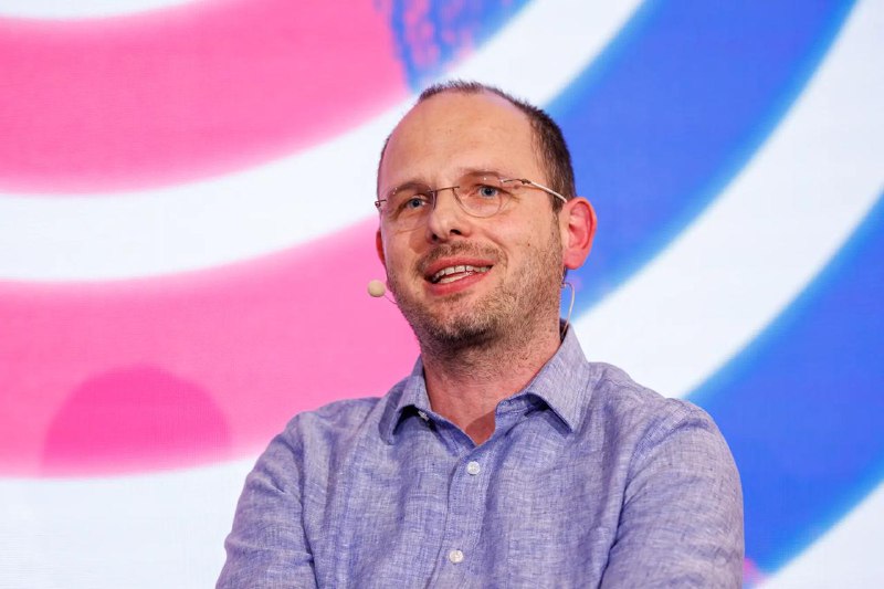 GitHub 的CEO表示，随着 AI 的发展，“最聪明”的公司会雇用更多软件工程师，而不是裁员GitHub 的 CEO 托马斯·多姆克（Thomas Dohmke）表示，那些最善于利用 AI 的公司不会用它来取代人类劳动力