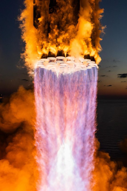 近距离抓拍星舰的猛禽发动机🗒 标签: #SpaceX #StarShip📢 频道: @GodlyNews1🤖 投稿: @GodlyNewsBot