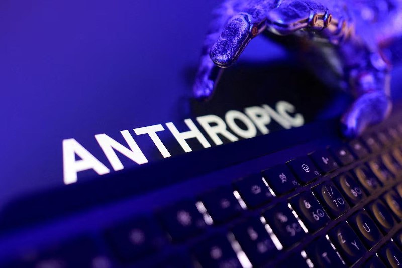 美国政府和Anthropic并未讨论政府参股事宜路透援引知情人士报道称，美国总统特朗普的政府与人工智能（AI）巨头Anthropic并未就政府入股该公司一事进行过讨论